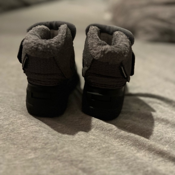 Northface toddler winter boots - Picture 3 of 5